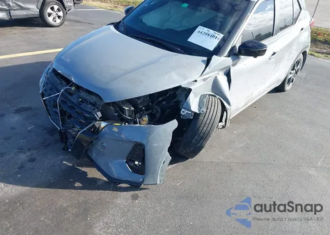 2024 Nissan Kicks Sr Xtronic Cvt z USA, uszkodzony, nr VIN 3N1CP5DV5RL564872